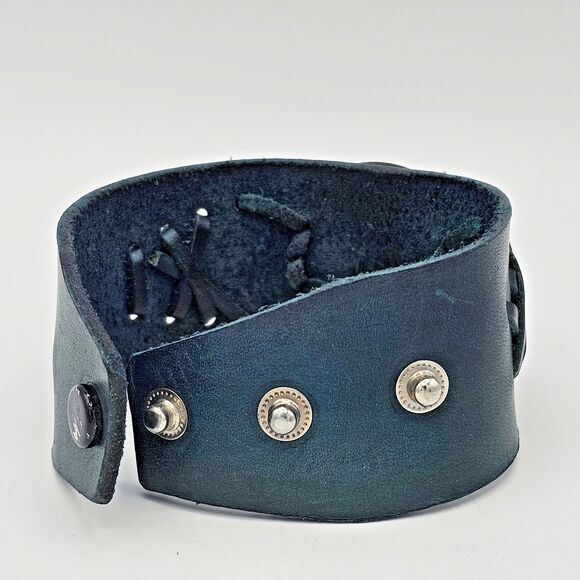 Indian Head Leather Cuff Bracelet Carved Tribal Biker Native American Western - Picture 3 of 7